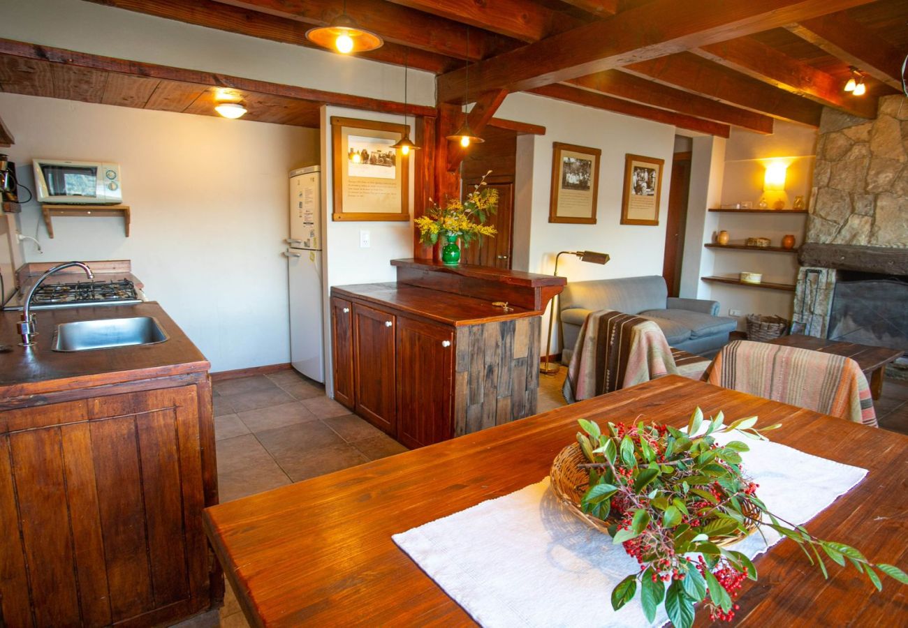 Cabin in San Carlos de Bariloche - HUAPI19C Warm cabin with large garden in front of Lake Nahuel Huapi Within a complex of 4 cabins.