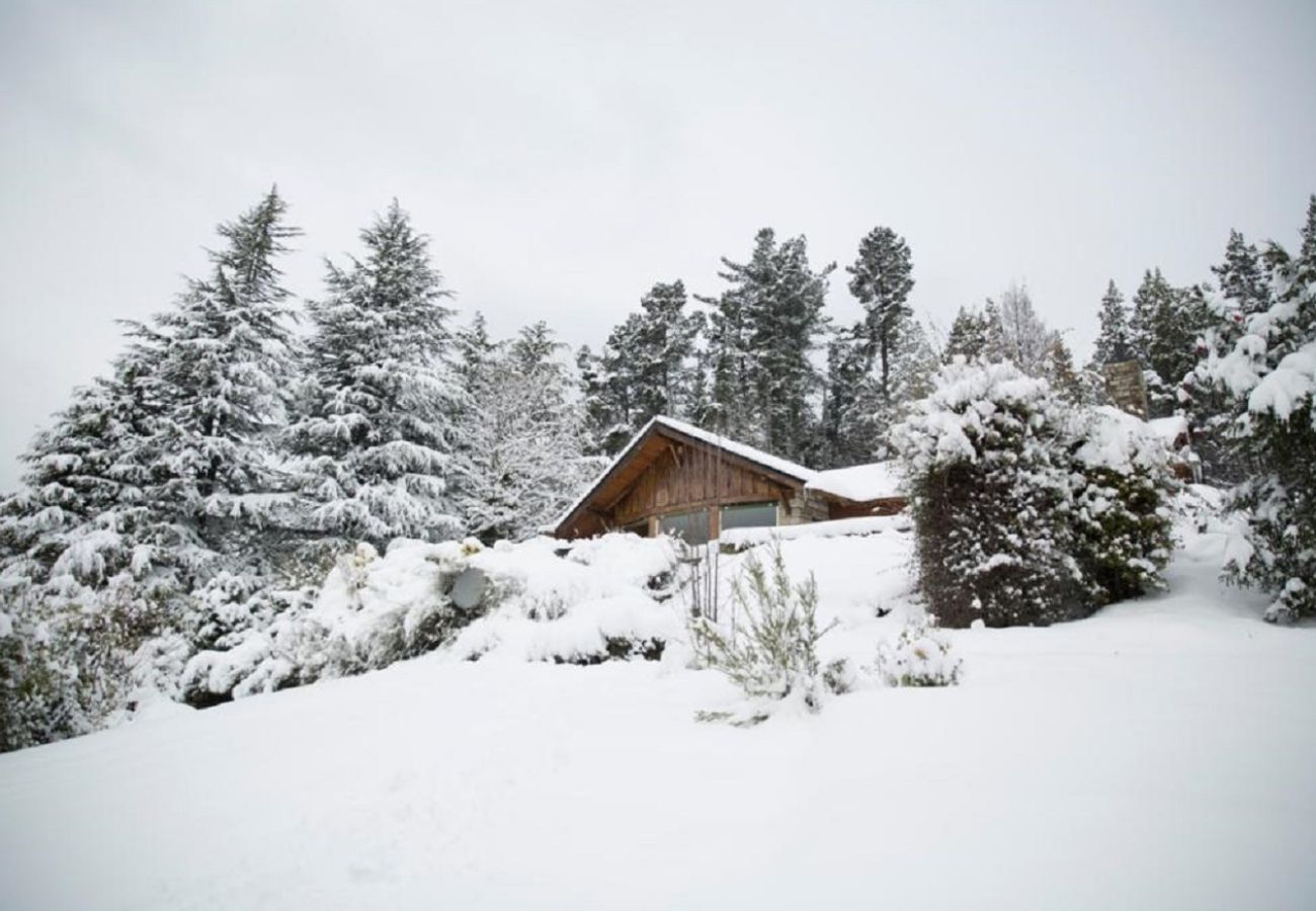 House in San Carlos de Bariloche - VIEW06 Excellent house with a view of Lake Nahuel Huapi and a large wooded park