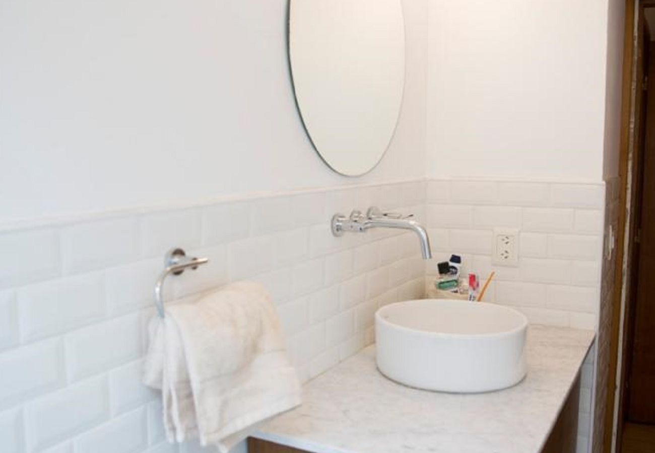 House in San Carlos de Bariloche - VIEW06 Excellent house with a view of Lake Nahuel Huapi and a large wooded park