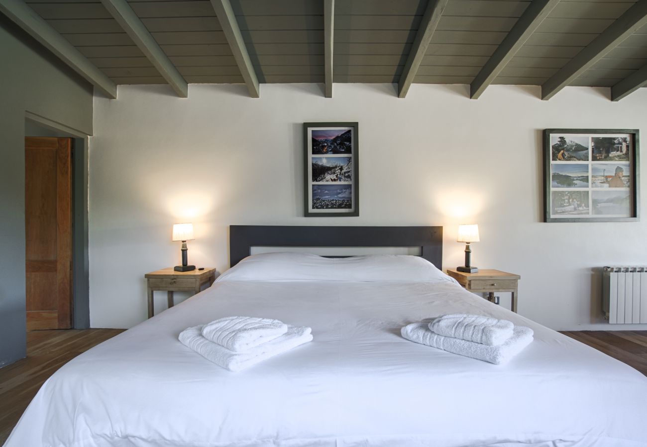 House in San Carlos de Bariloche - PENI03  EXCLUSIVE AND PRIVATE HOUSE LOCATED ON A 10 HECTAREA FARM