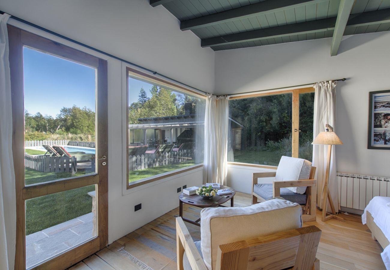 House in San Carlos de Bariloche - PENI03  EXCLUSIVE AND PRIVATE HOUSE LOCATED ON A 10 HECTAREA FARM