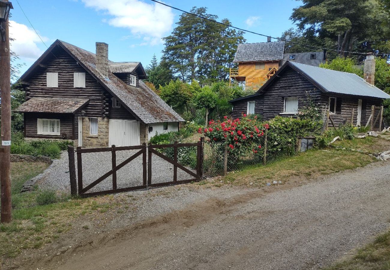 Cabin in San Carlos de Bariloche - PENI17 - WARM CABIN WITH LAKE COAST
