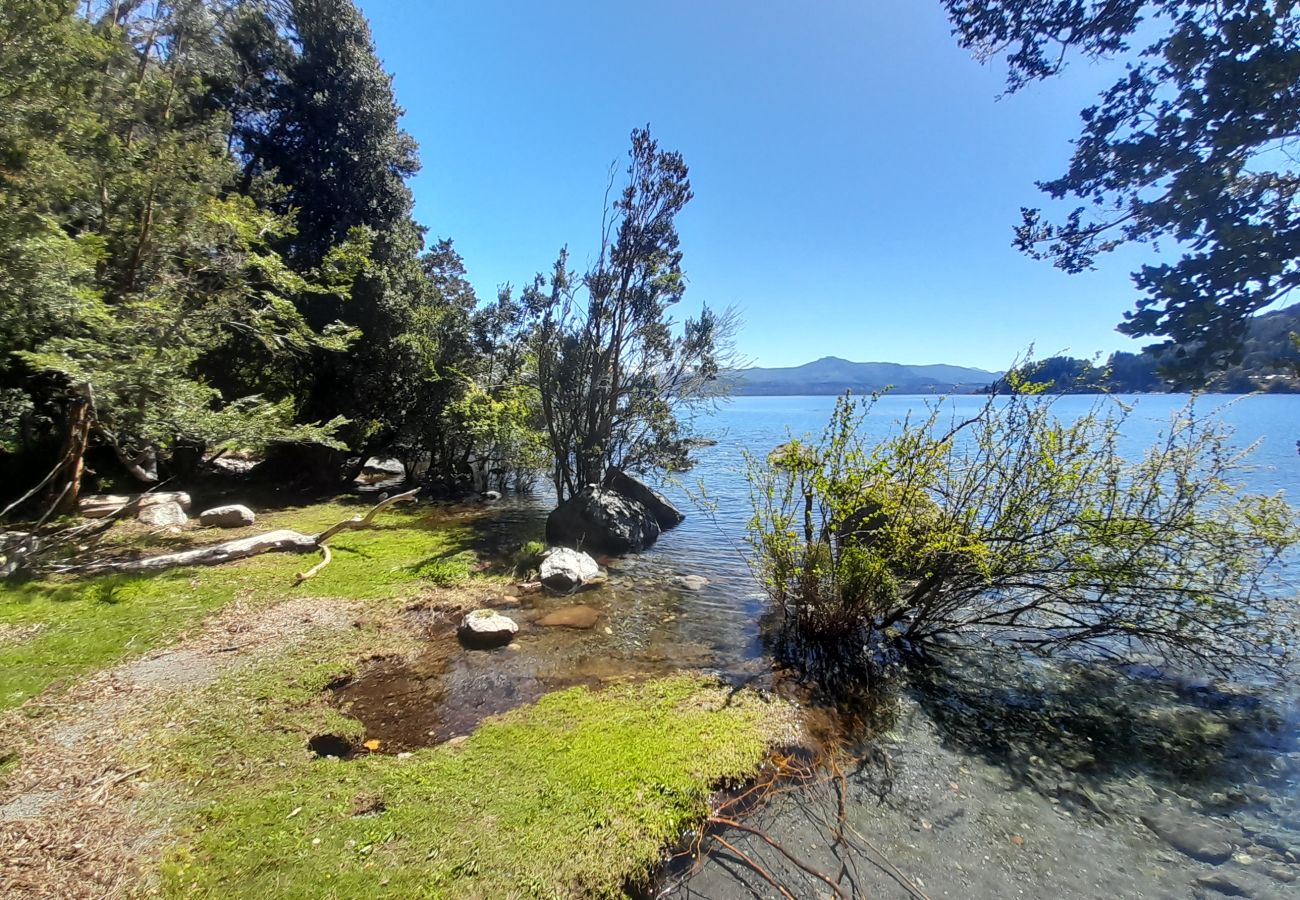 Cabin in San Carlos de Bariloche - PENI17 - WARM CABIN WITH LAKE COAST