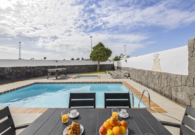 Villa in Playa Blanca - Villa Bezanilla - Villasexperience Villa in Playa Blanca - Villa Bezanilla - Villasexperience