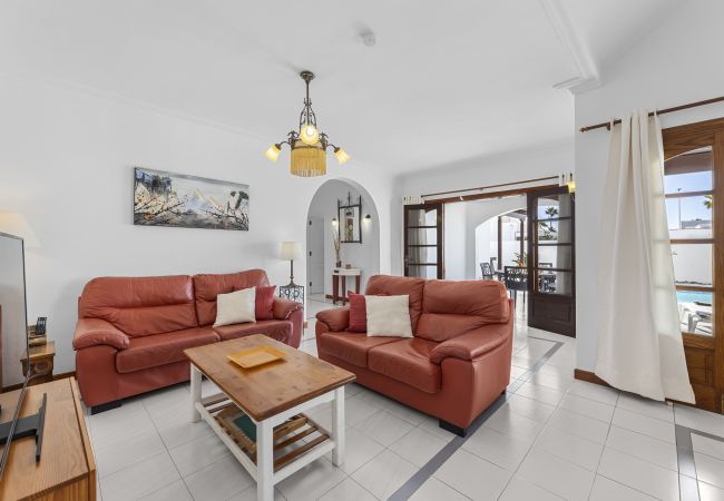 Villa in Puerto del Carmen - Villa Eva - Villasexperience Villa in Puerto del Carmen - Villa Eva - Villasexperience