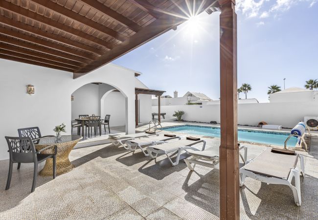 Villa in Puerto del Carmen - Villa Eva - Villasexperience Villa in Puerto del Carmen - Villa Eva - Villasexperience