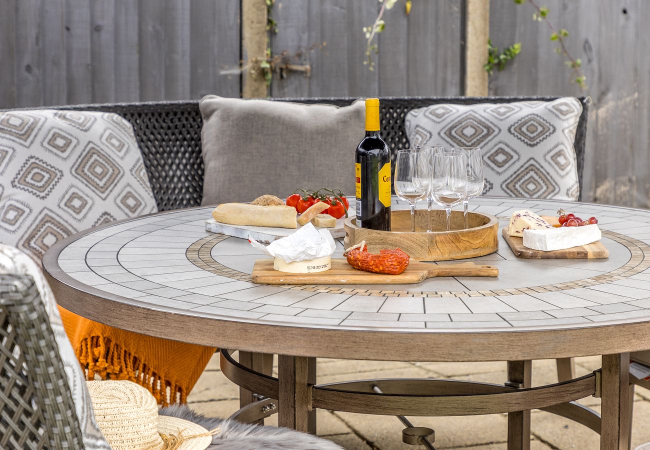 Greenacre Devon garden terrace seating