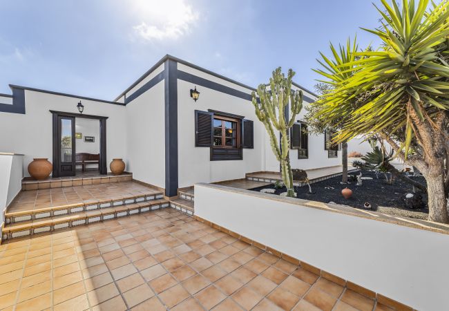 Villa in Güime - Villa Panorámica - Villas Experience Villa in Güime - Villa Panorámica - Villas Experience
