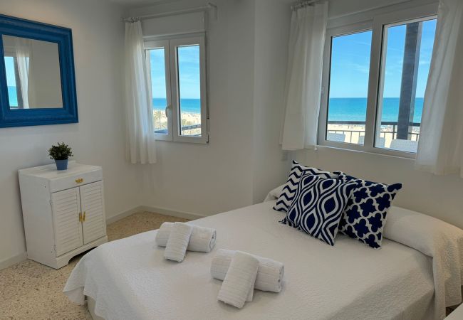 Apartment in Playa de Gandía - PRECIOSO APARTAMENTO FRONTAL AL MAR Apartment in Playa de Gandía - PRECIOSO APARTAMENTO FRONTAL AL MAR