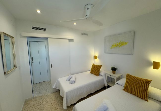 Apartment in Playa de Gandía - PRECIOSO APARTAMENTO FRONTAL AL MAR Apartment in Playa de Gandía - PRECIOSO APARTAMENTO FRONTAL AL MAR