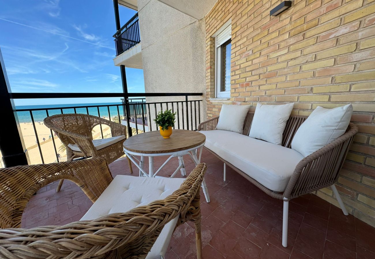 Apartment in Playa de Gandía - PRECIOSO APARTAMENTO FRONTAL AL MAR - only families