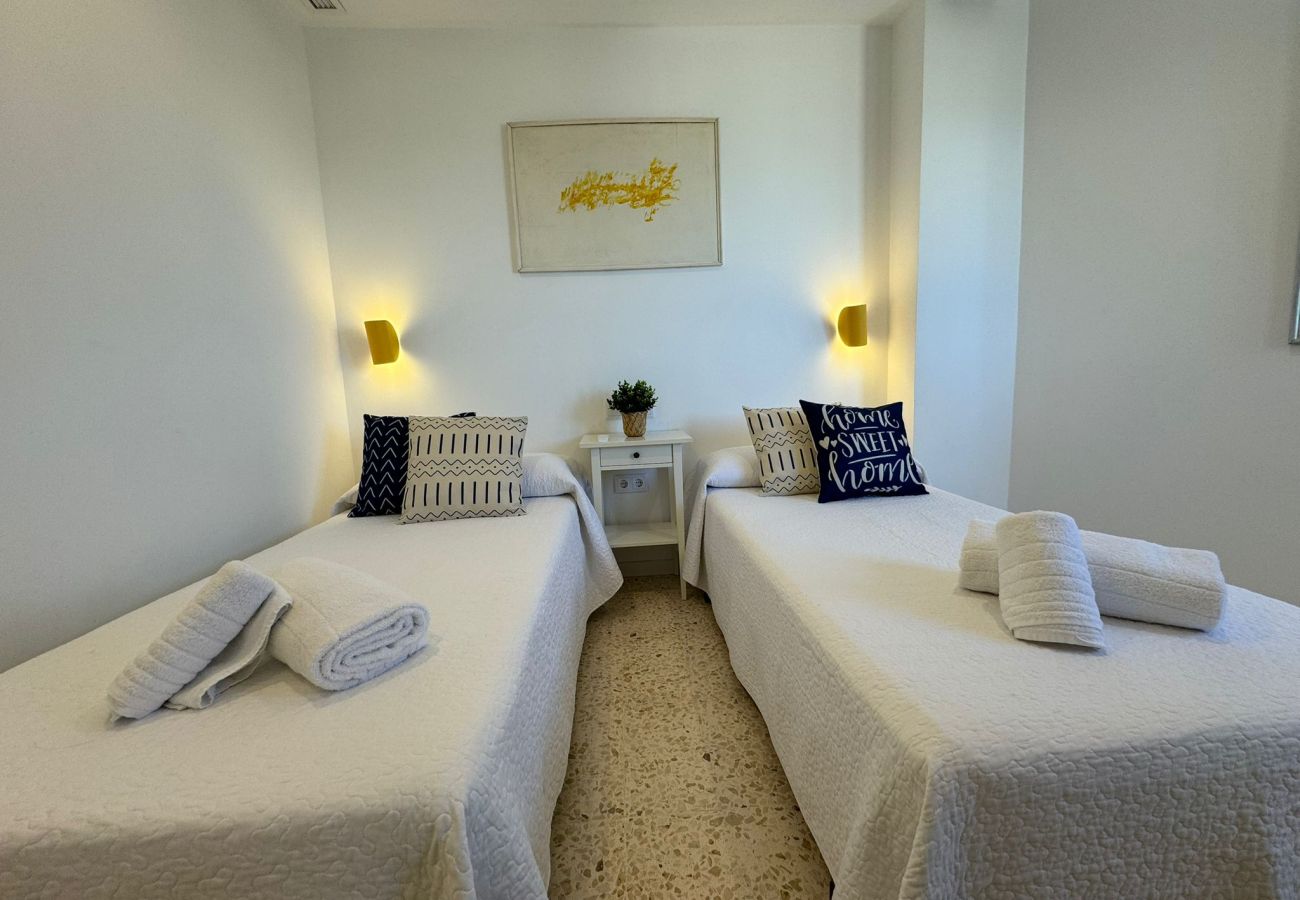 Apartment in Playa de Gandía - PRECIOSO APARTAMENTO FRONTAL AL MAR - only families