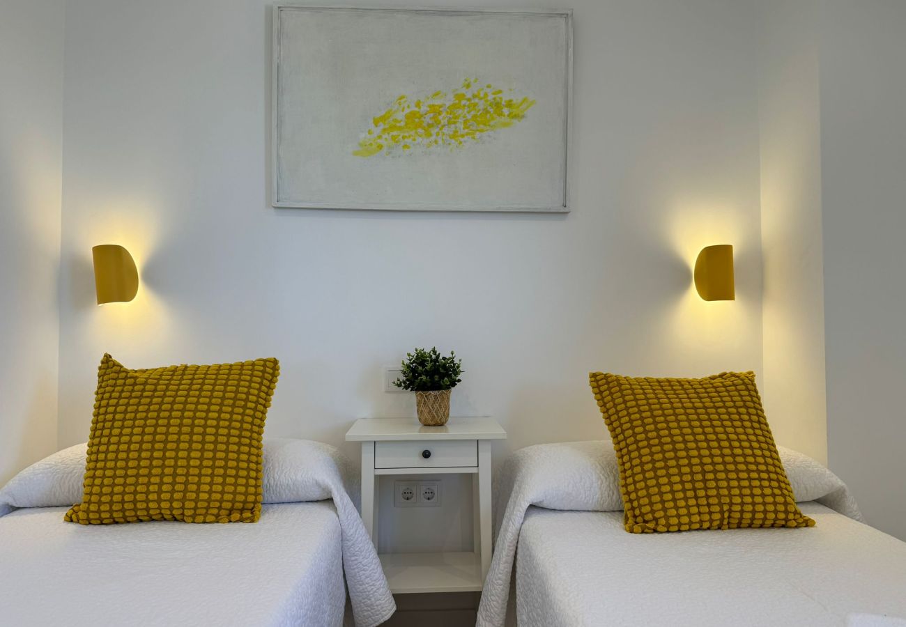 Apartment in Playa de Gandía - PRECIOSO APARTAMENTO FRONTAL AL MAR - only families