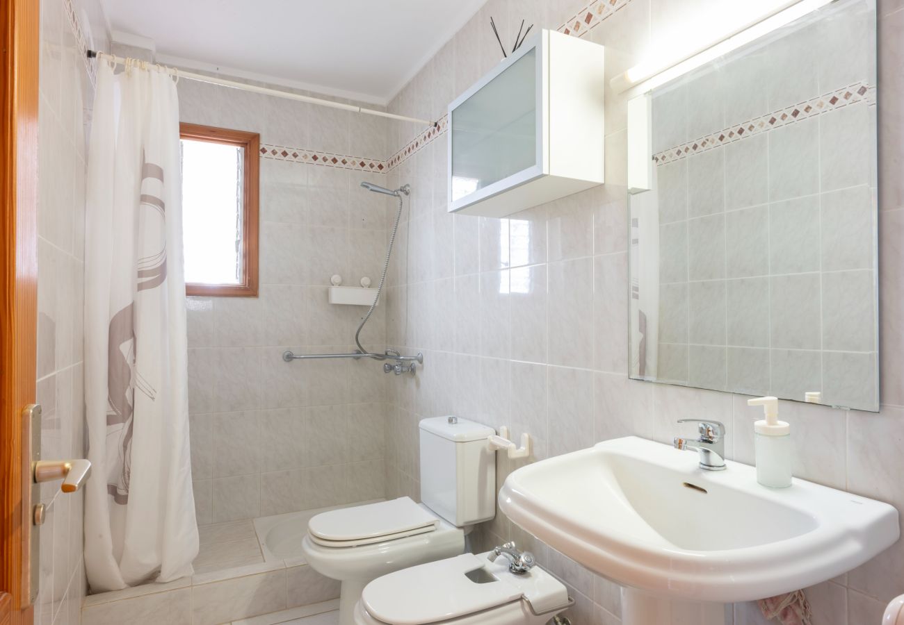 Terraced House in Arico - Spacious and cosy house in Abades