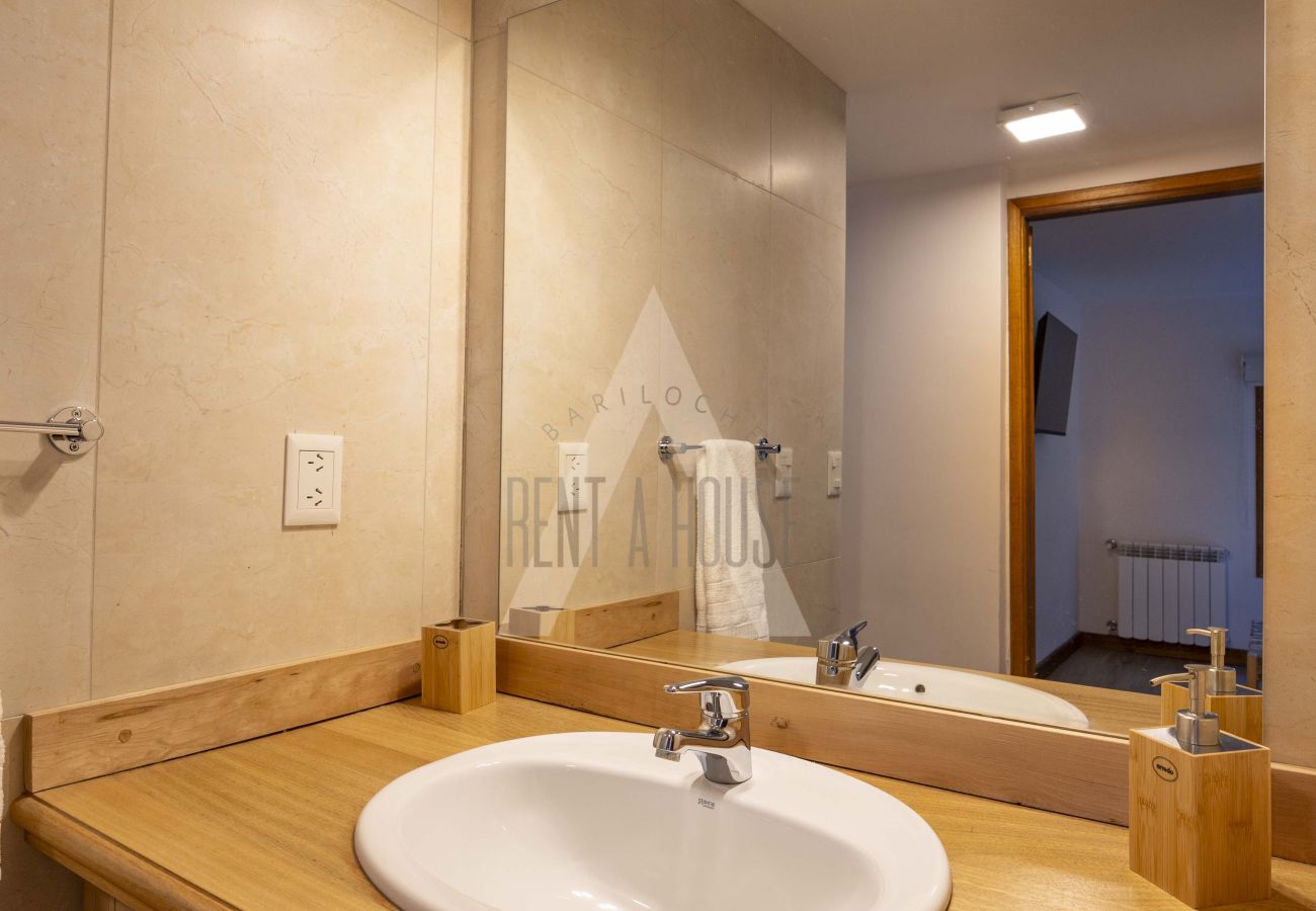 Apartment in San Carlos de Bariloche - DIVINE APARTMENT WITH LAKE AND BEACH VIEW