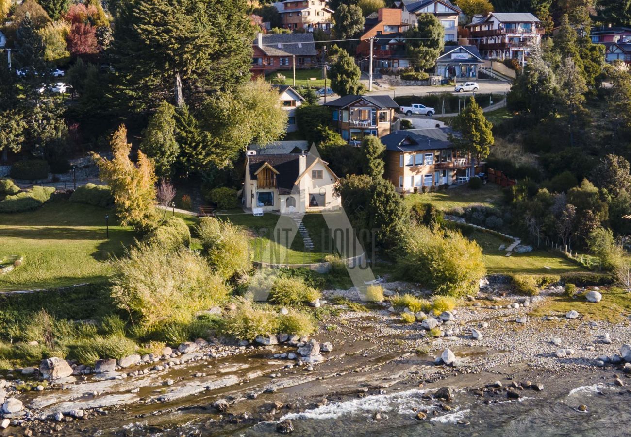 Apartment in San Carlos de Bariloche - DIVINE APARTMENT WITH LAKE AND BEACH VIEW