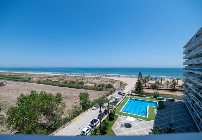 Apartment in Playa de Gandía - FRONTAL AL MEDITERRANEO - only families