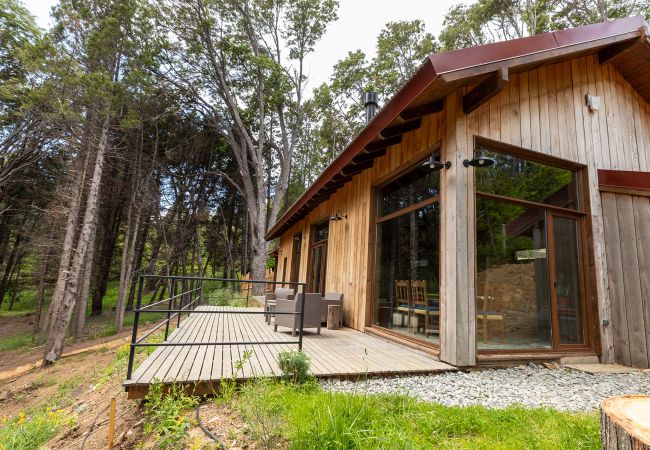  in San Carlos de Bariloche - huapi47c Large contemporary Patagonian style cabin on a 3400 m2 plot of land with the coast of Lake Nahuel Huapi