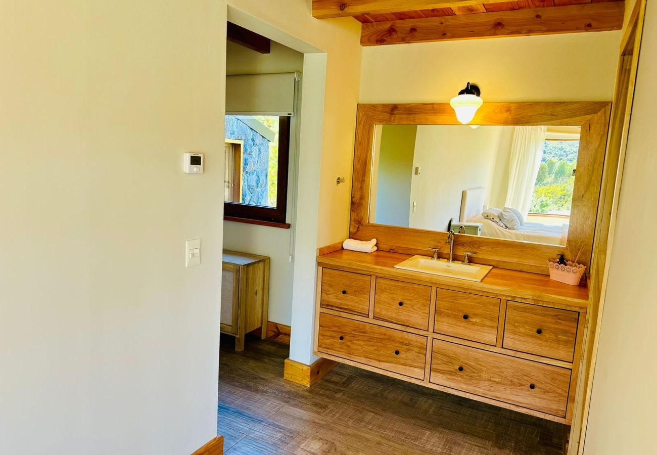 House in San Carlos de Bariloche - ARE11 INCREDIBLE HOUSE IN ARELAUQUEN WITH VIEWS OF THE CATEDRAL, OTTO AND VENTANA HILLS