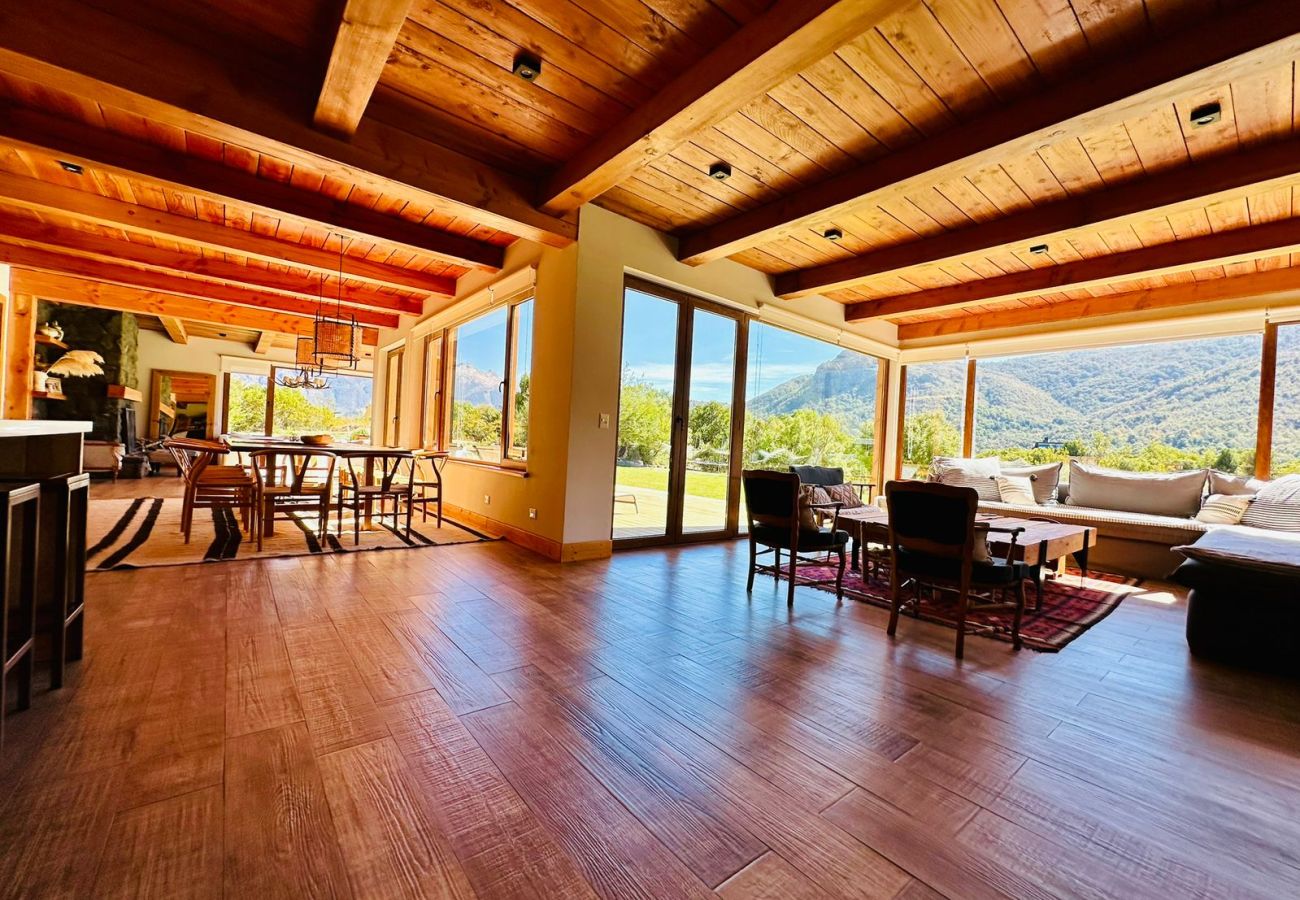 House in San Carlos de Bariloche - ARE11 INCREDIBLE HOUSE IN ARELAUQUEN WITH VIEWS OF THE CATEDRAL, OTTO AND VENTANA HILLS