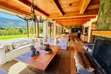 House in San Carlos de Bariloche - ARE11 INCREDIBLE HOUSE IN ARELAUQUEN WITH VIEWS OF THE CATEDRAL, OTTO AND VENTANA HILLS