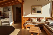 Cabin in San Carlos de Bariloche - cate02 Beautiful cabin located in the base of Cerro Catedral.