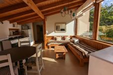 Cabin in San Carlos de Bariloche - cate02 Beautiful cabin located in the base of Cerro Catedral.