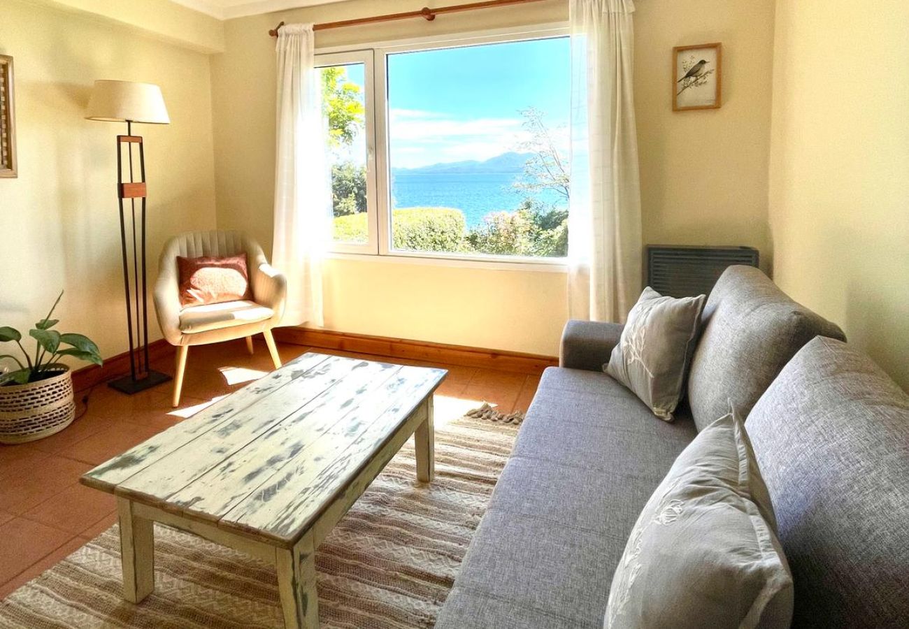 Cabin in San Carlos de Bariloche - View19 Comfortable house overlooking the lake and close to the center of Bariloche.