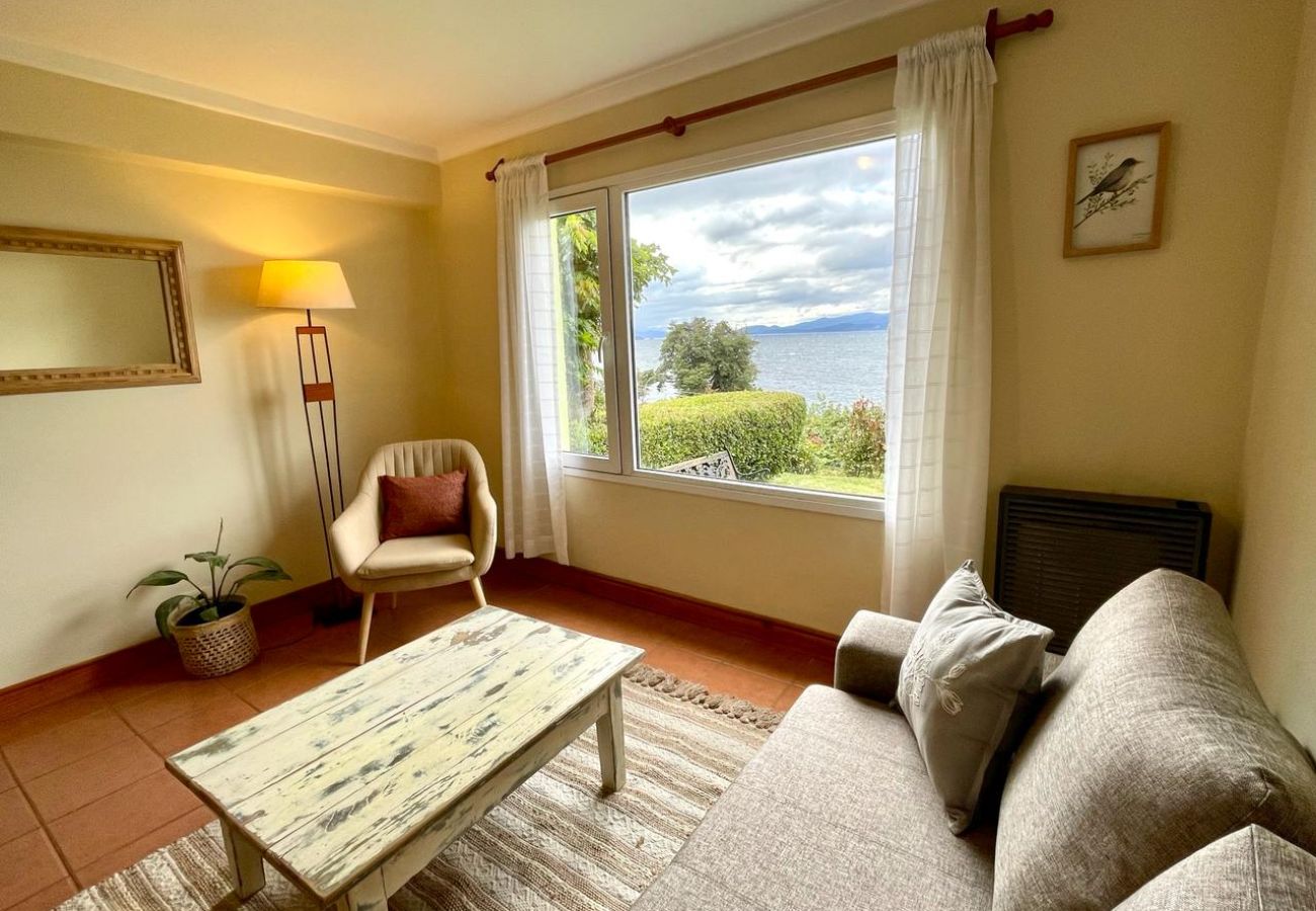 Cabin in San Carlos de Bariloche - View19 Comfortable house overlooking the lake and close to the center of Bariloche.