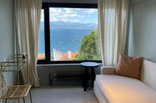 Apartment in San Carlos de Bariloche - CENT02 CATEGORY APARTMENT WITH EXCELLENT VIEW OF THE LAKE FROM ALL ITS ROOMS IN THE CENTER OF BARILOCHE.
