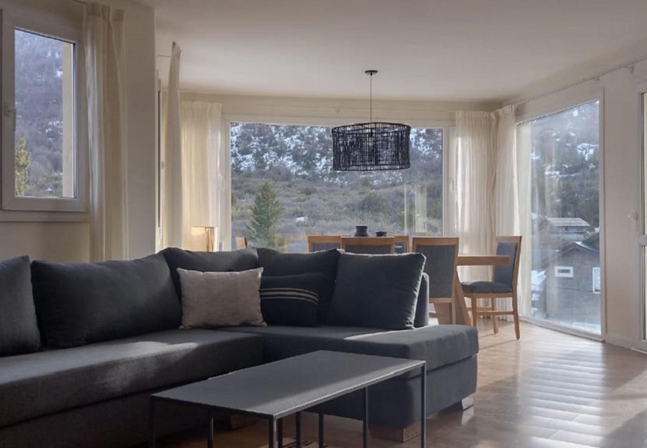 Apartment in San Carlos de Bariloche - Cate22 Apartment with pool and jacuzzi in the Latitud Catedral complex.