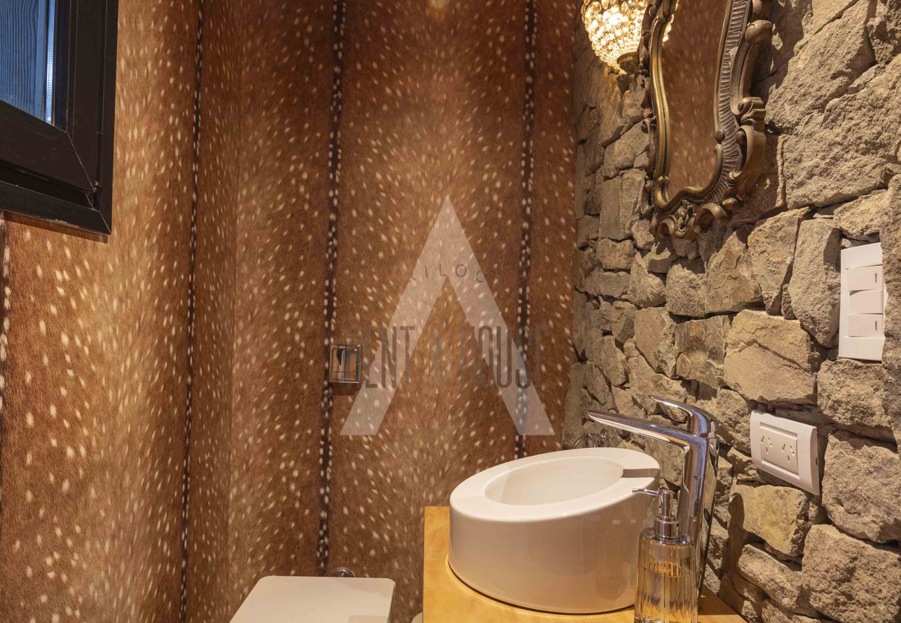 House in San Carlos de Bariloche - HUAPI48C | Exclusive Villa on Lake Nahuel Huapi with HOT TUBE