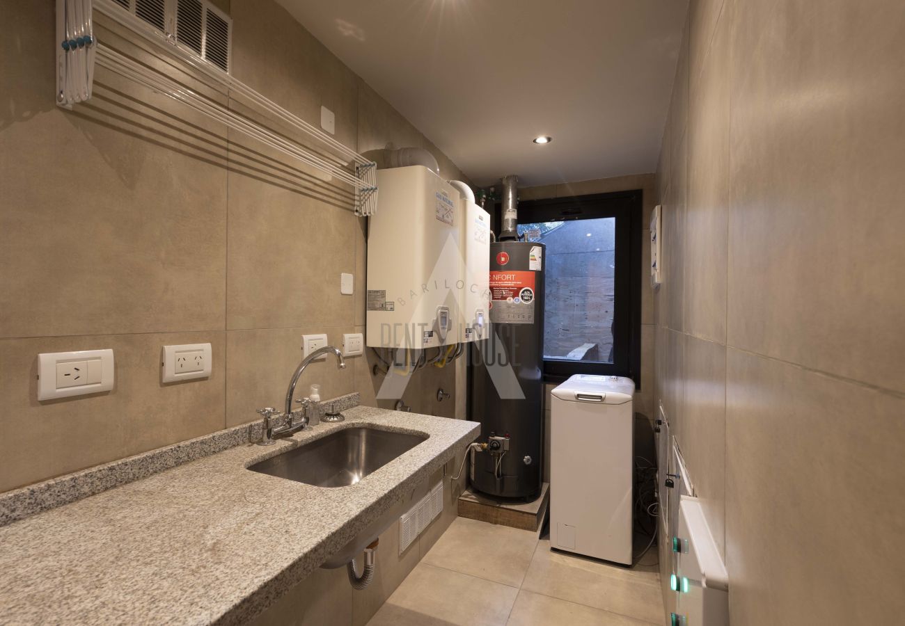 House in San Carlos de Bariloche - HUAPI48C | Exclusive Villa on Lake Nahuel Huapi with HOT TUBE