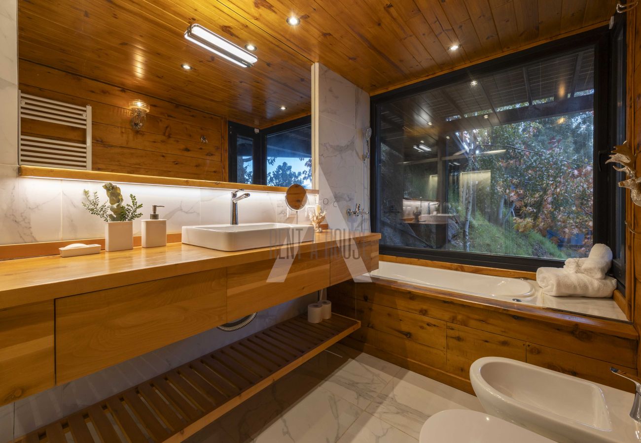 House in San Carlos de Bariloche - HUAPI48C | Exclusive Villa on Lake Nahuel Huapi with HOT TUBE