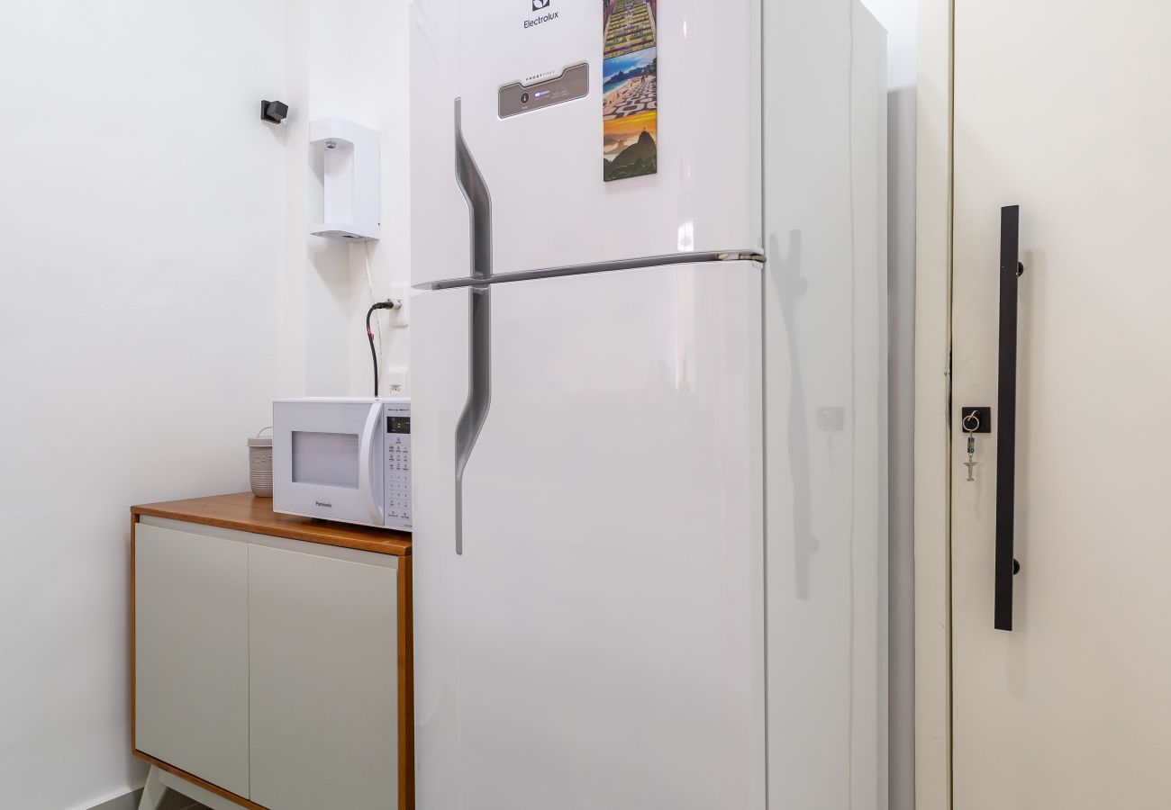 Apartment in Rio de Janeiro - 10 minutes from Flamengo Beach, next to the subway | CT404