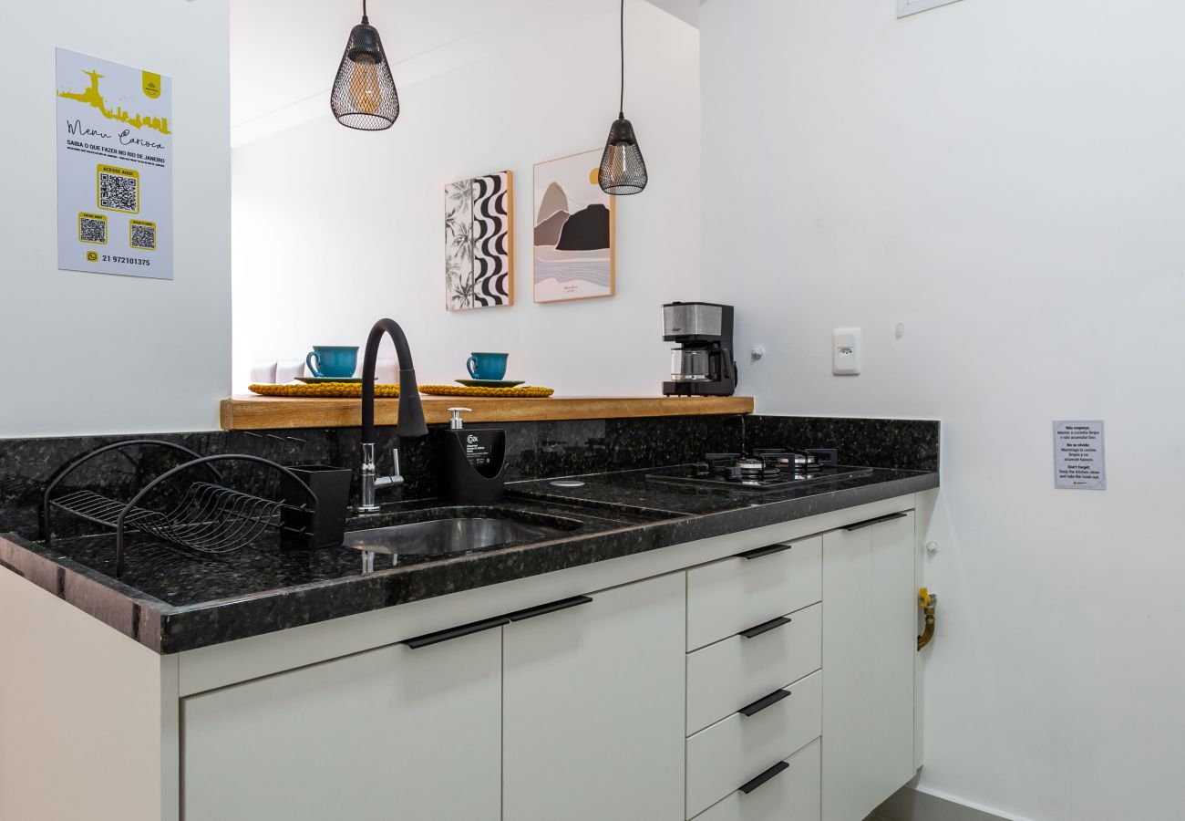 Apartment in Rio de Janeiro - 10 minutes from Flamengo Beach, next to the subway | CT404