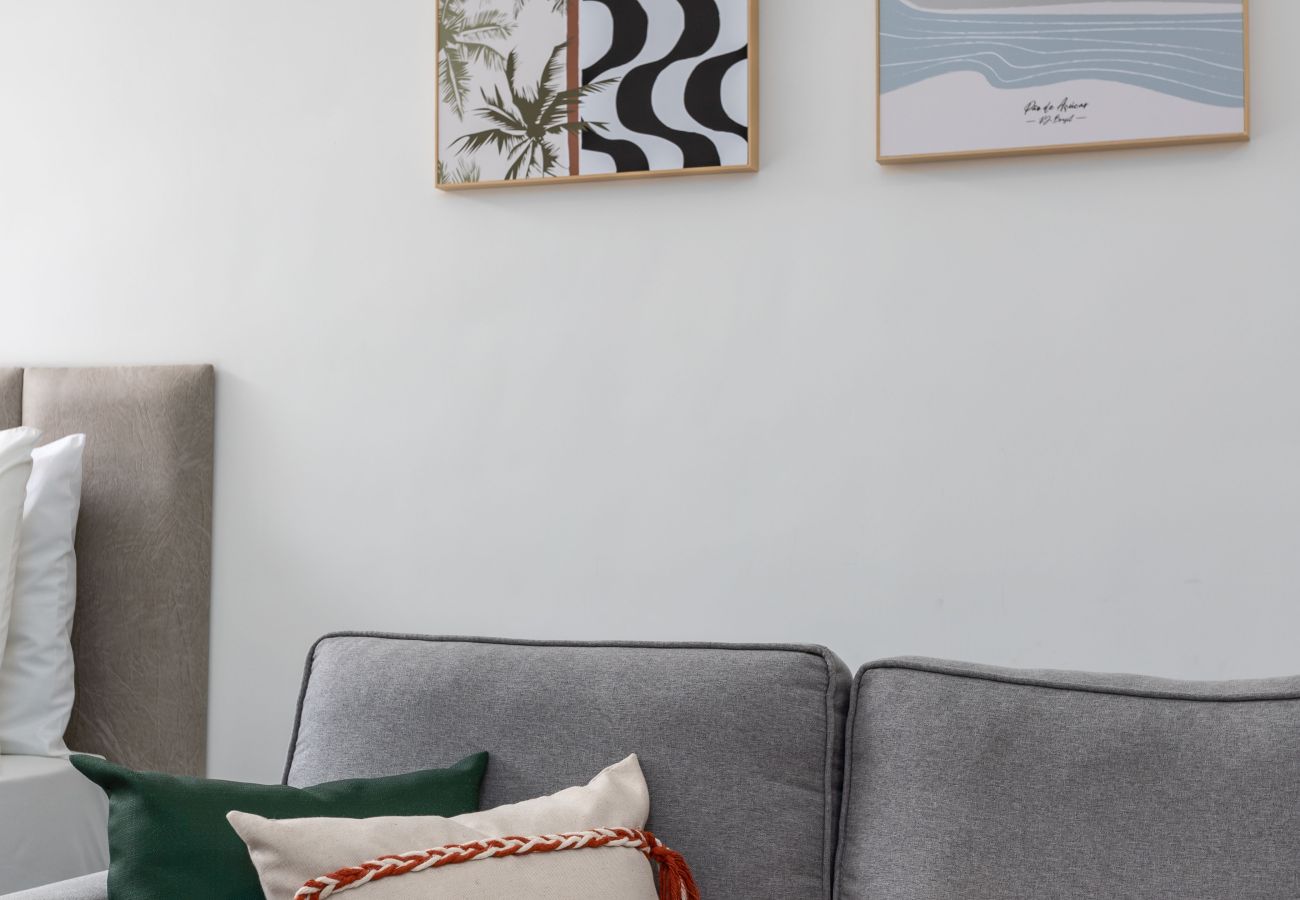 Apartment in Rio de Janeiro - 10 minutes from Flamengo Beach, next to the subway | CT404