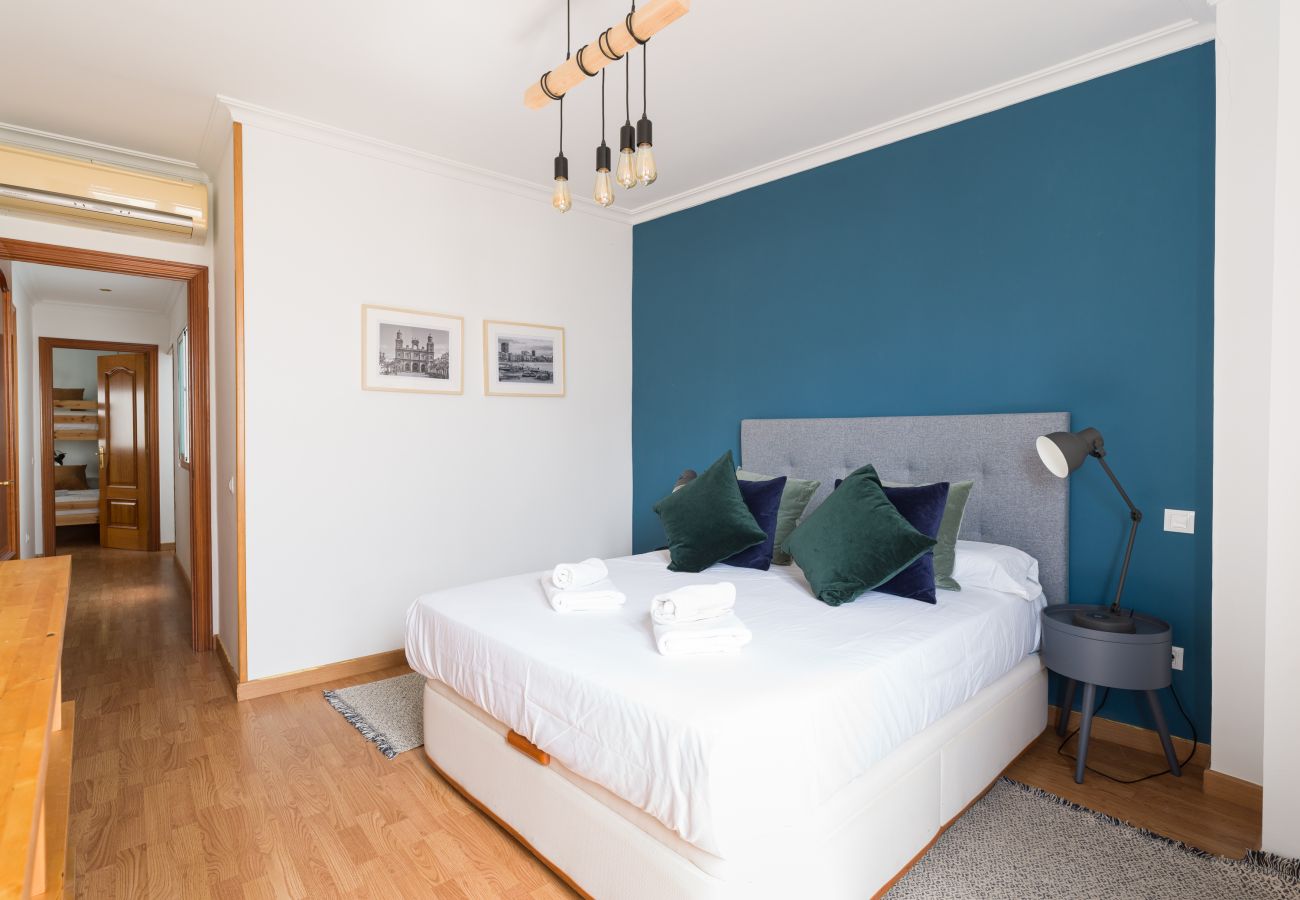 Apartment in Las Palmas de Gran Canaria - Modern 3-bedroom flat near Triana