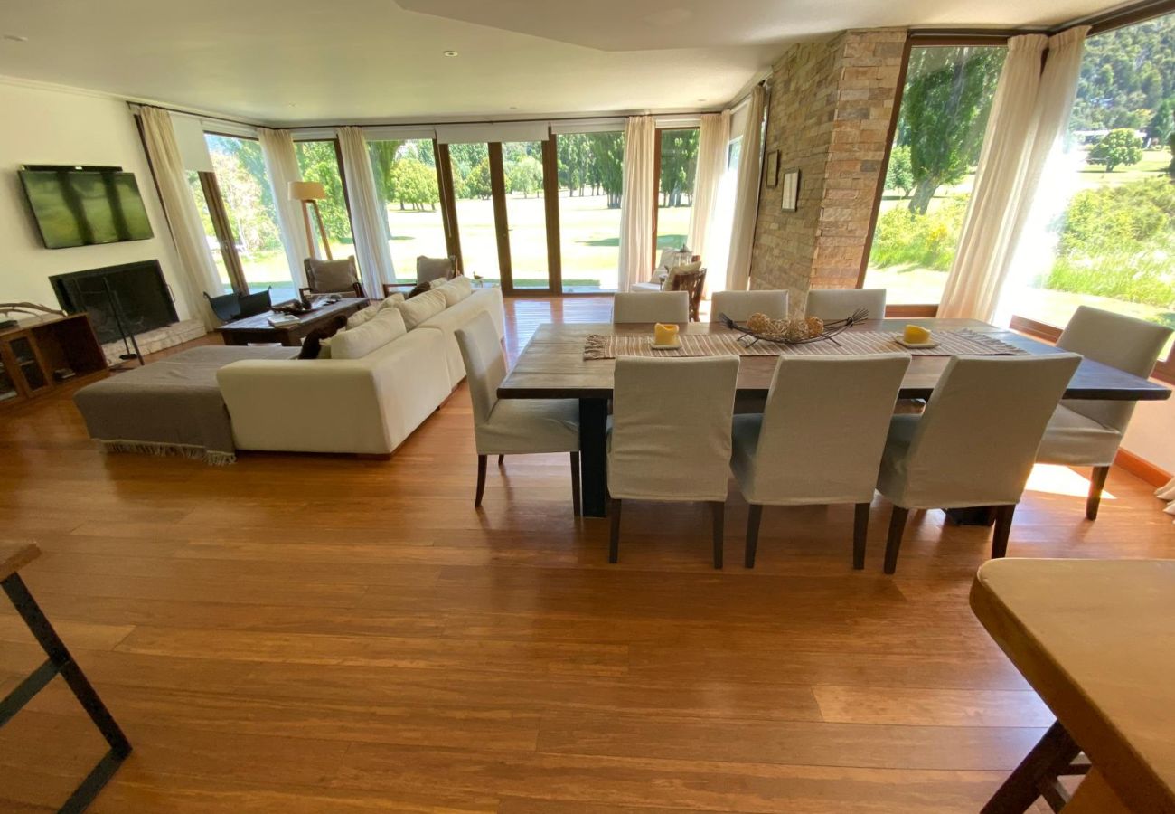 House in San Carlos de Bariloche - ARE53 MODERN HOUSE, VERY COMFORTABLE AND WITH DIRECT EXIT TO THE GOLF COURSE