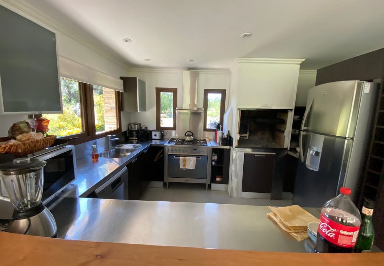 House in San Carlos de Bariloche - ARE53 MODERN HOUSE, VERY COMFORTABLE AND WITH DIRECT EXIT TO THE GOLF COURSE