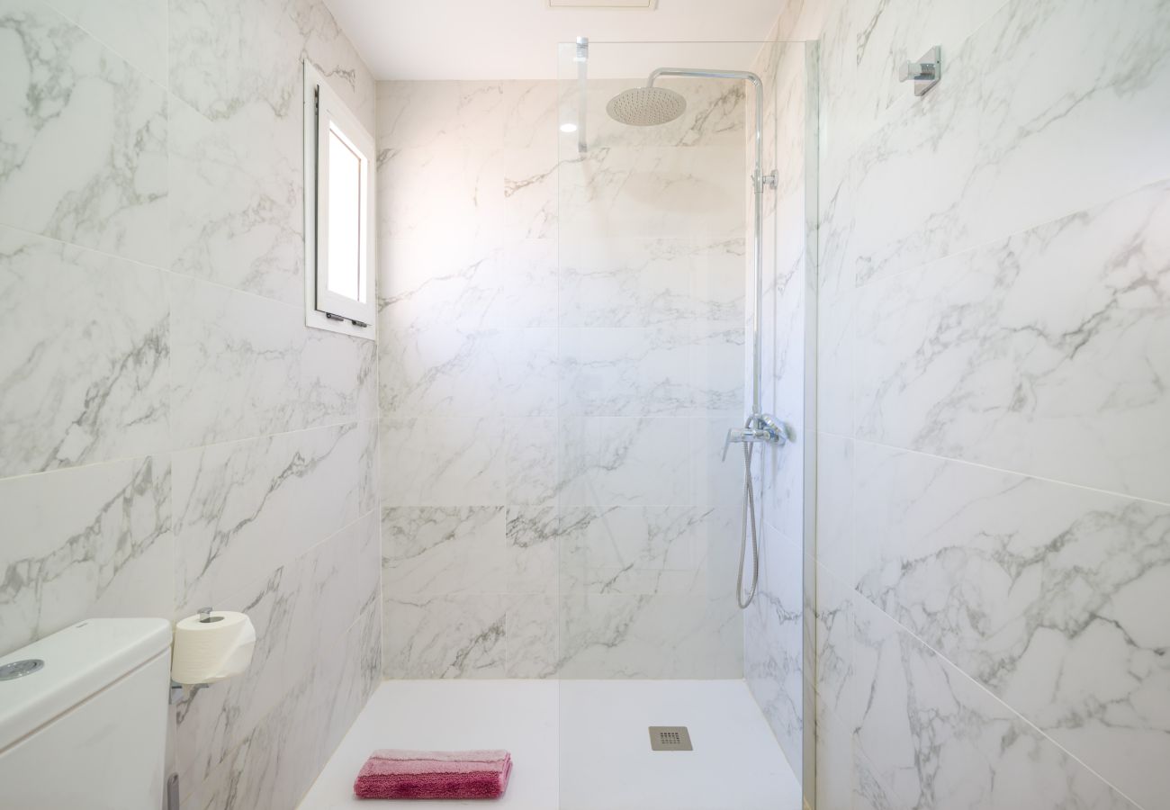 Apartment in Corralejo - Modern Apartment in Corralejo recently refurbished and beachfront - Home For Guest