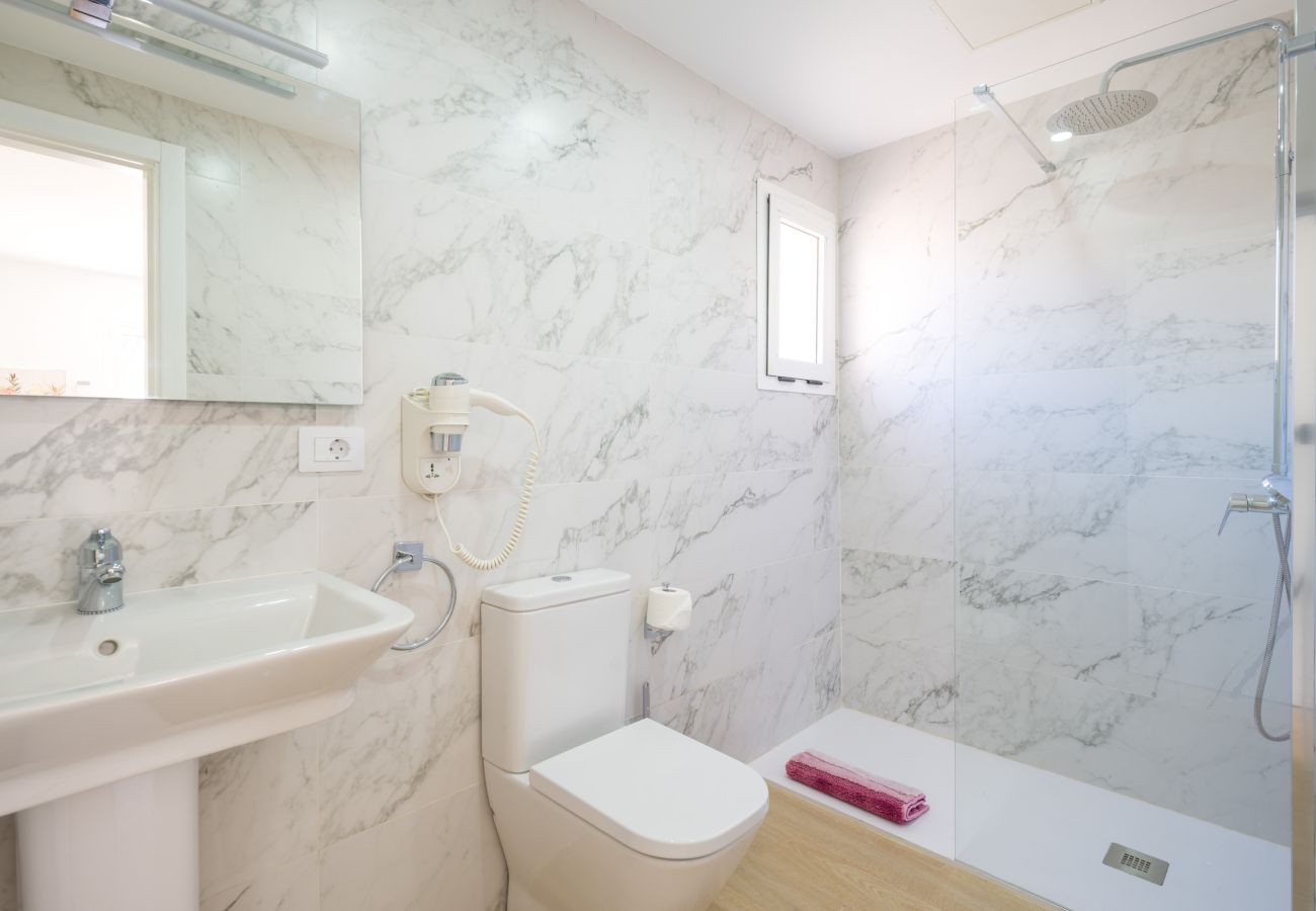 Apartment in Corralejo - Modern Apartment in Corralejo recently refurbished and beachfront - Home For Guest