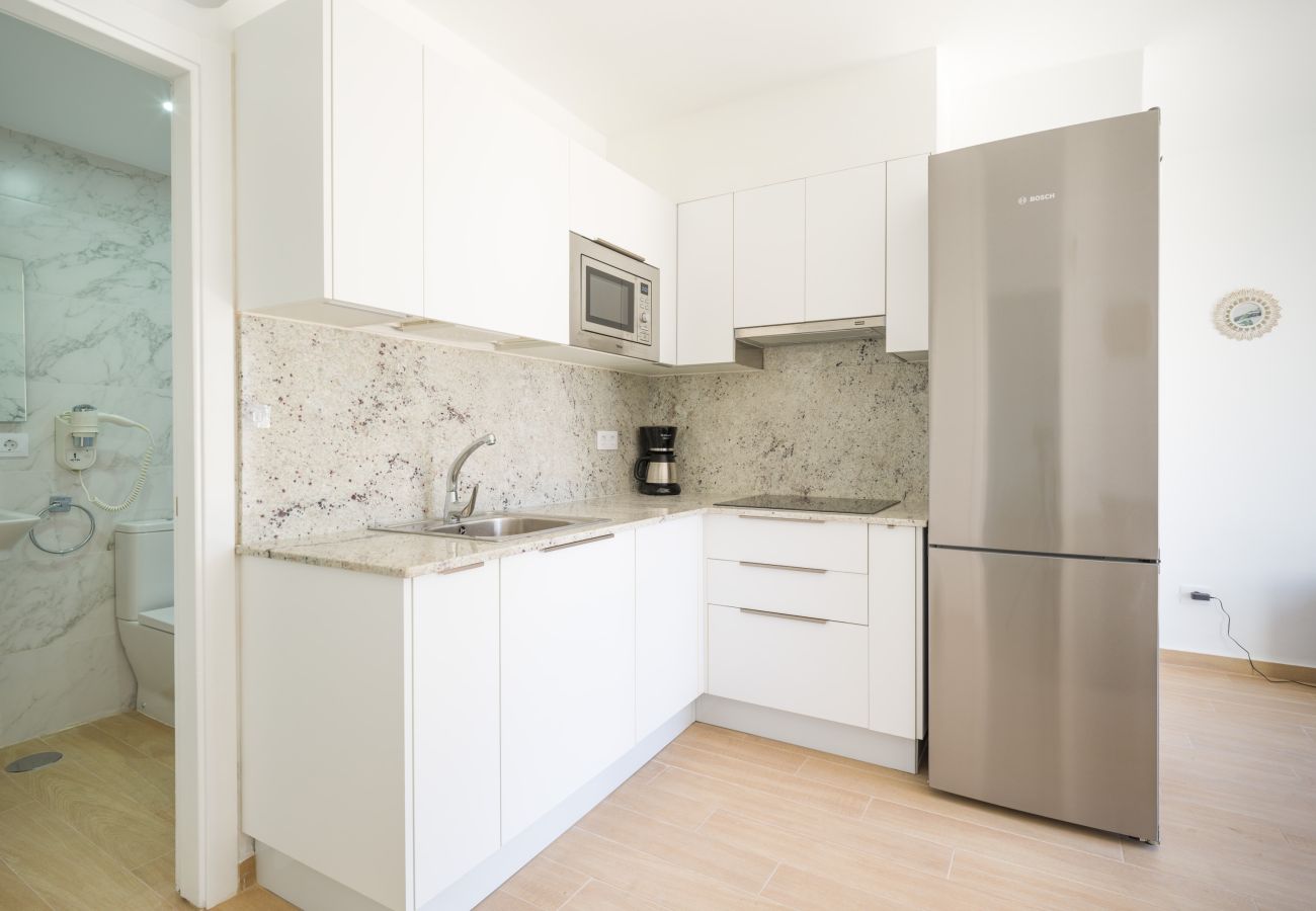 Apartment in Corralejo - Modern Apartment in Corralejo recently refurbished and beachfront - Home For Guest