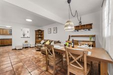 Apartment in Playa Honda - La Casa de Tara: Tu Refugio de Sol y Mar en Playa Honda