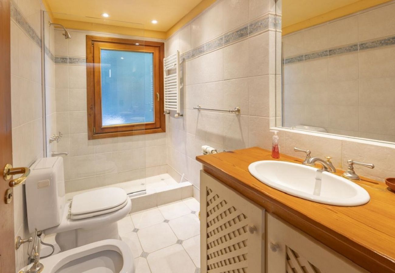 House in San Carlos de Bariloche - VENAH01 WARM AND COMFORTABLE HOUSE IN GATED NEIGHBORHOOD WITH LAKE COAST