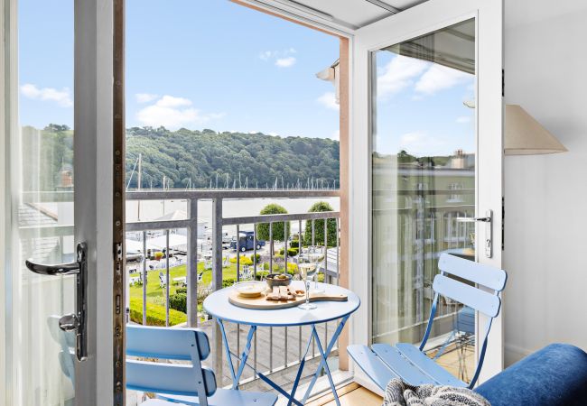 Apartment in Dartmouth - The Masts - Luxury Dart Marina Apartment Apartment in Dartmouth - The Masts - Luxury Dart Marina Apartment