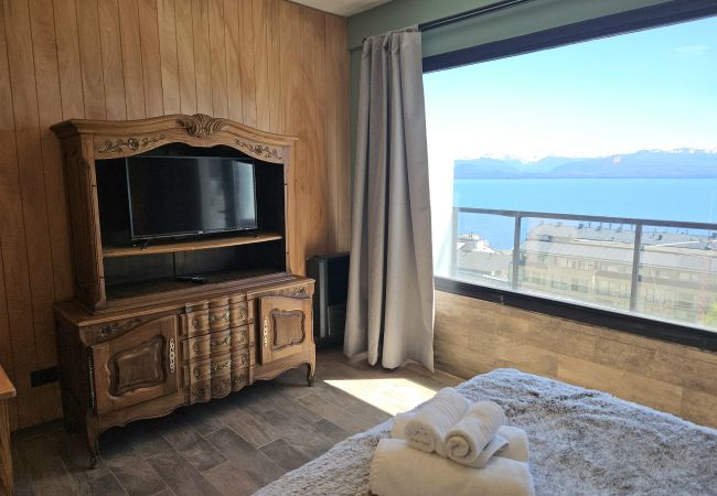 Studio in San Carlos de Bariloche - Suizo II Romantic apartment with Nahuel Huapi Lake Studio in San Carlos de Bariloche - Suizo II Romantic apartment with Nahuel Huapi Lake