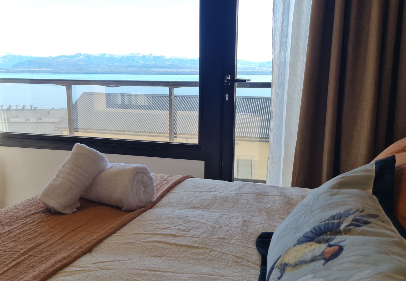 Studio in San Carlos de Bariloche - Swiss IV flat with an impressive Nahuel Huapi lake view