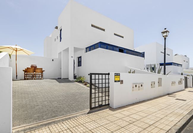 Villa in Playa Blanca - Villa Cartali  Playa Blanca Villa in Playa Blanca - Villa Cartali  Playa Blanca