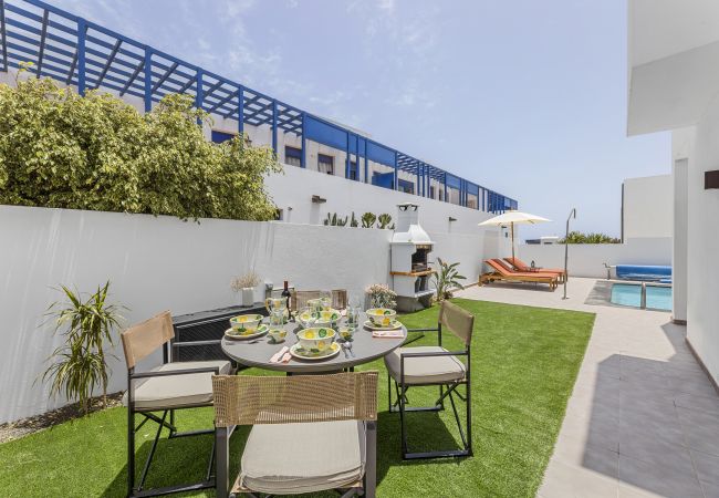 Villa in Playa Blanca - Villa Cartali  Playa Blanca Villa in Playa Blanca - Villa Cartali  Playa Blanca